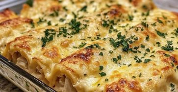 Garlic Parmesan Chicken Lasagna Bake